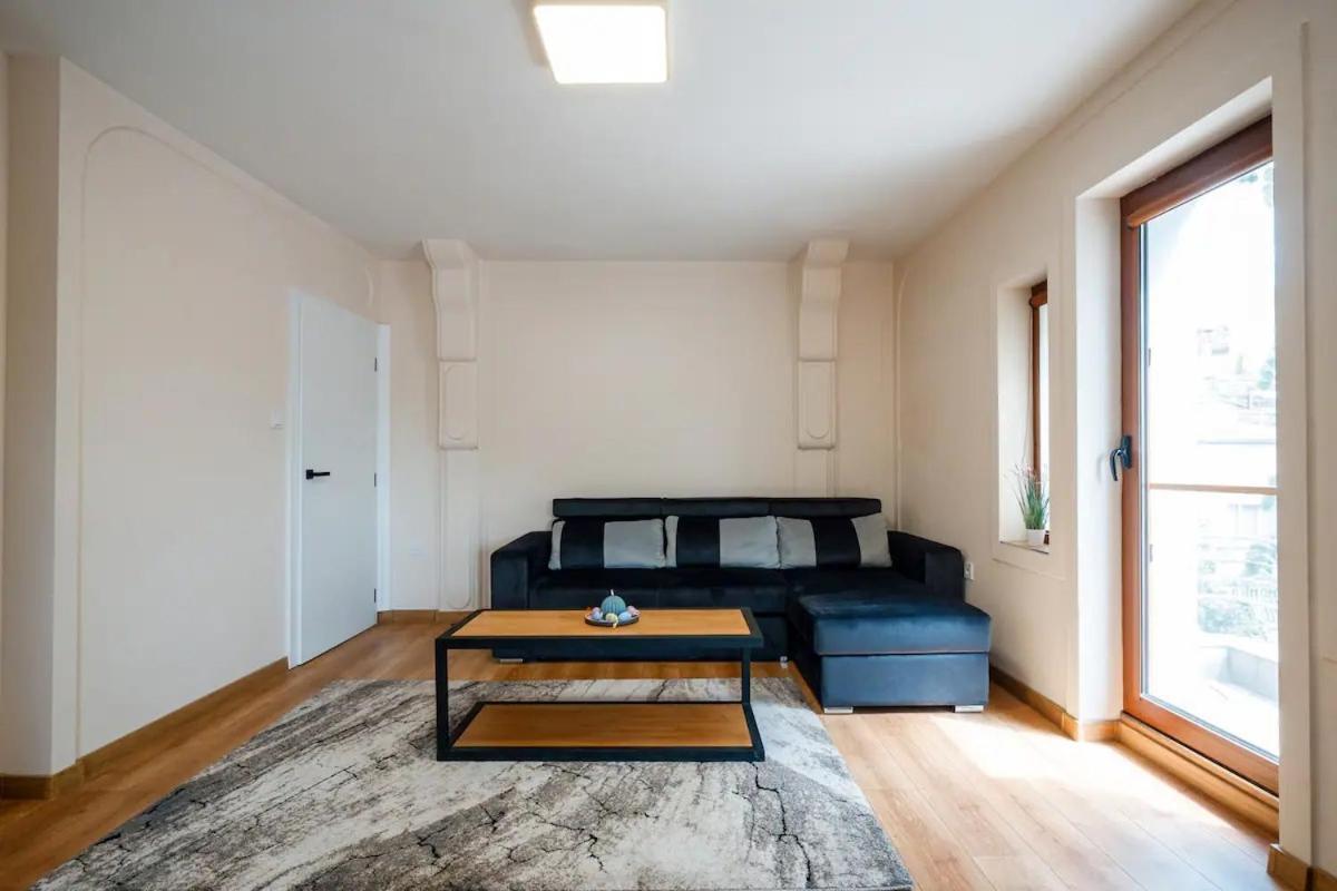 2-Bedroom Flat - Sunny Balcony Plovdiv Exteriér fotografie